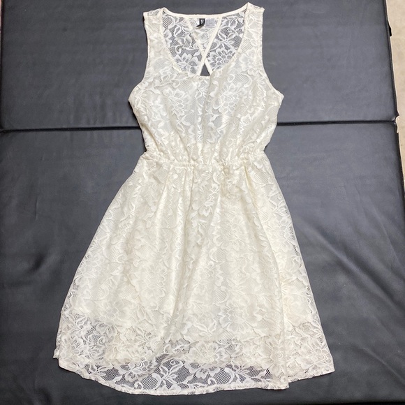 NEW H&M Floral Lace Dress - Picture 1 of 4